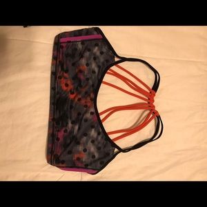 Lululemon Women’s sports bra